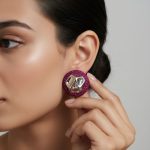 Round stud earring