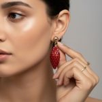 Teardrop-shaped dangle earrings