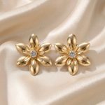 Three-dimensional earring
