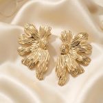 Crinkled earring
