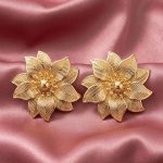 Overlapping petals earring