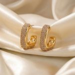 Chunky U-shaped hoop earrings