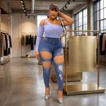 High-waisted, heavily distressed skinny jeans (4043)